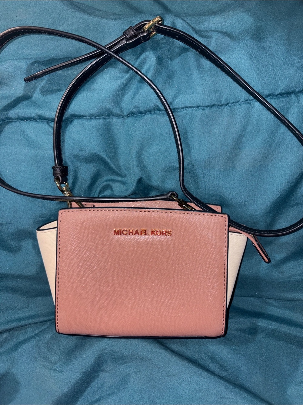 Authentic Michael Kors Selma Mini Messenger Crossbody Bag